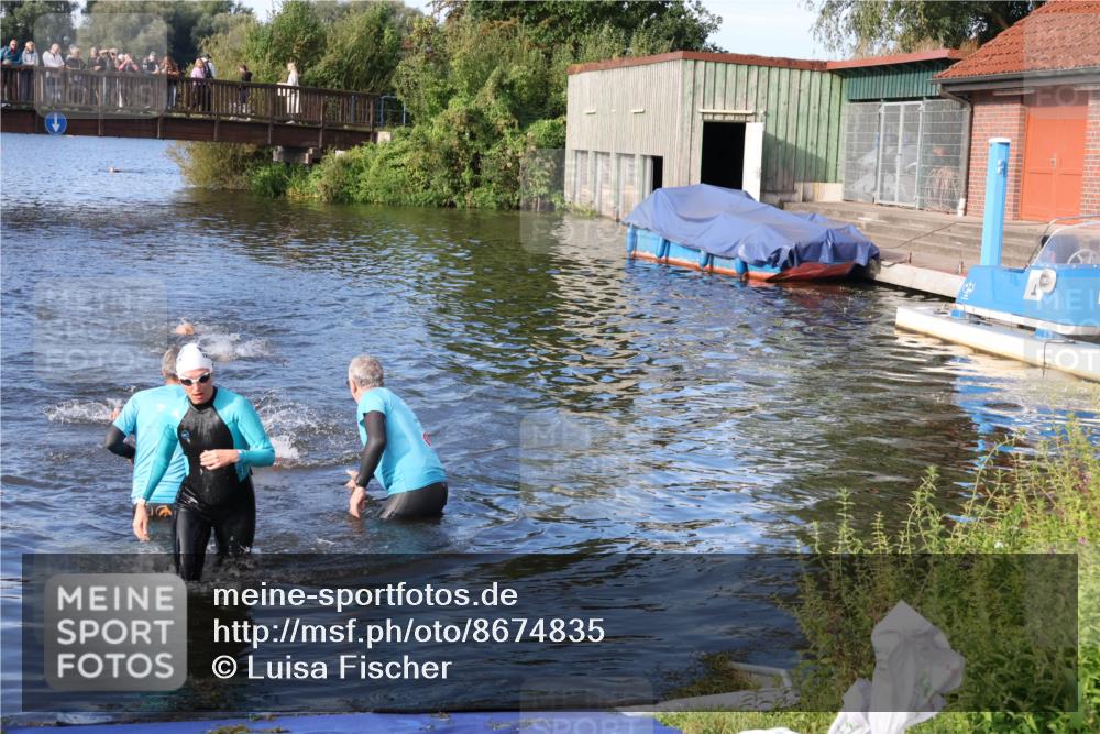 31.08.2025 - Elbe Triathlon Hamburg Luisa Fischer http://msf.ph/oto/8674835 31.08.2025 08:50:44 Schwimmen 255, 284, 389 meine-sportfotos.de