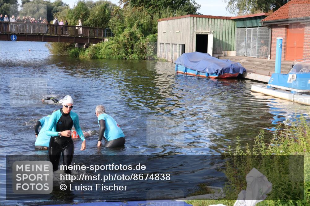 31.08.2025 - Elbe Triathlon Hamburg Luisa Fischer http://msf.ph/oto/8674838 31.08.2025 08:50:44 Schwimmen 255, 284, 389 meine-sportfotos.de