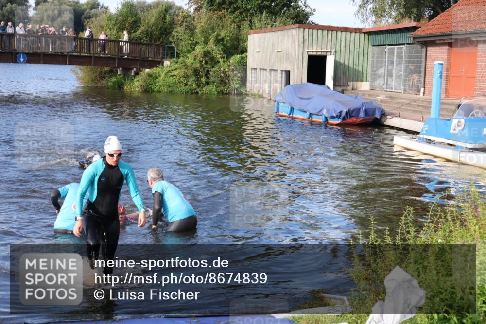31.08.2025 - Elbe Triathlon Hamburg Luisa Fischer http://msf.ph/oto/8674839 31.08.2025 08:50:45 Schwimmen 255, 284, 389, 443 meine-sportfotos.de