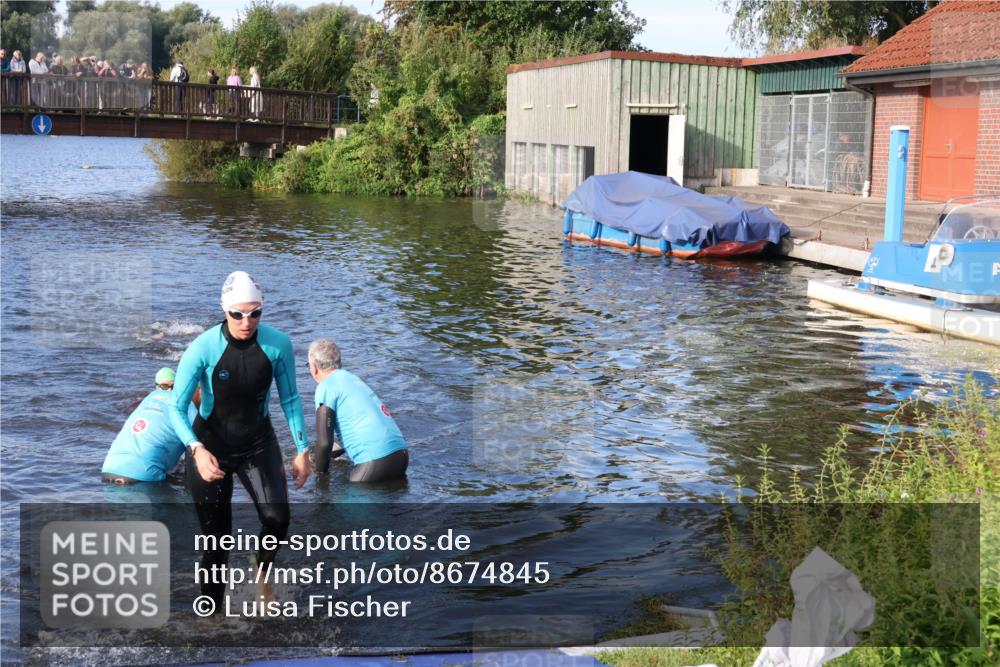 31.08.2025 - Elbe Triathlon Hamburg Luisa Fischer http://msf.ph/oto/8674845 31.08.2025 08:50:45 Schwimmen 255, 284, 389, 443 meine-sportfotos.de