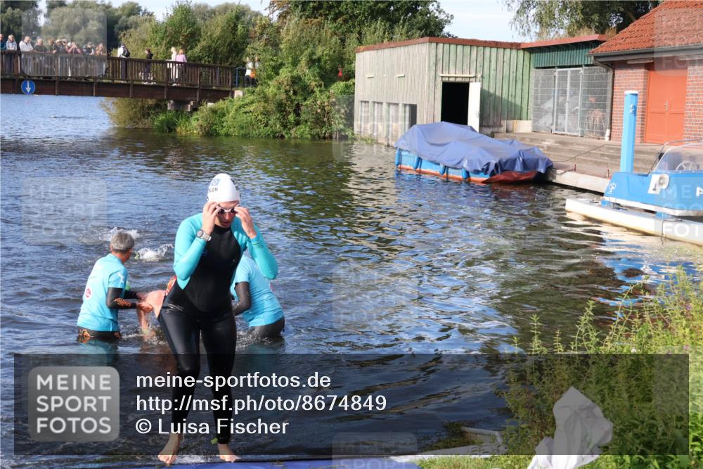 31.08.2025 - Elbe Triathlon Hamburg Luisa Fischer http://msf.ph/oto/8674849 31.08.2025 08:50:46 Schwimmen 255, 284, 389, 443 meine-sportfotos.de