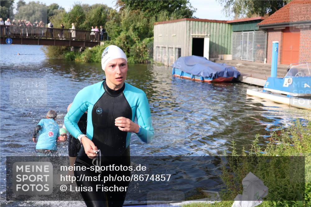 31.08.2025 - Elbe Triathlon Hamburg Luisa Fischer http://msf.ph/oto/8674857 31.08.2025 08:50:48 Schwimmen 255, 284, 389, 443 meine-sportfotos.de