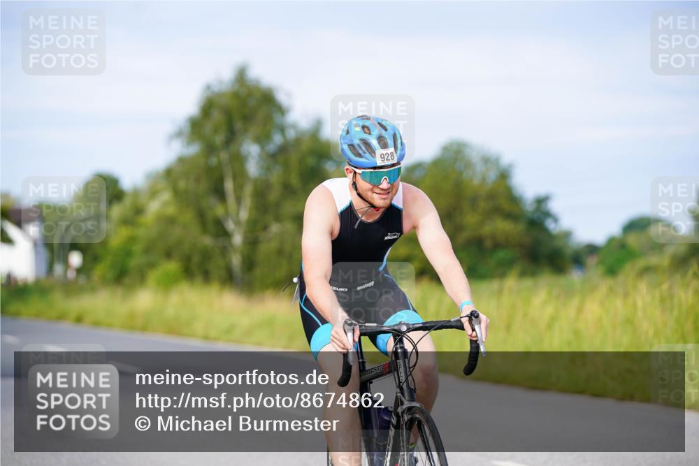31.08.2025 - Elbe Triathlon Hamburg Michael Burmester http://msf.ph/oto/8674862 31.08.2025 10:16:53 Radfahren 427, 804, 841, 928 meine-sportfotos.de