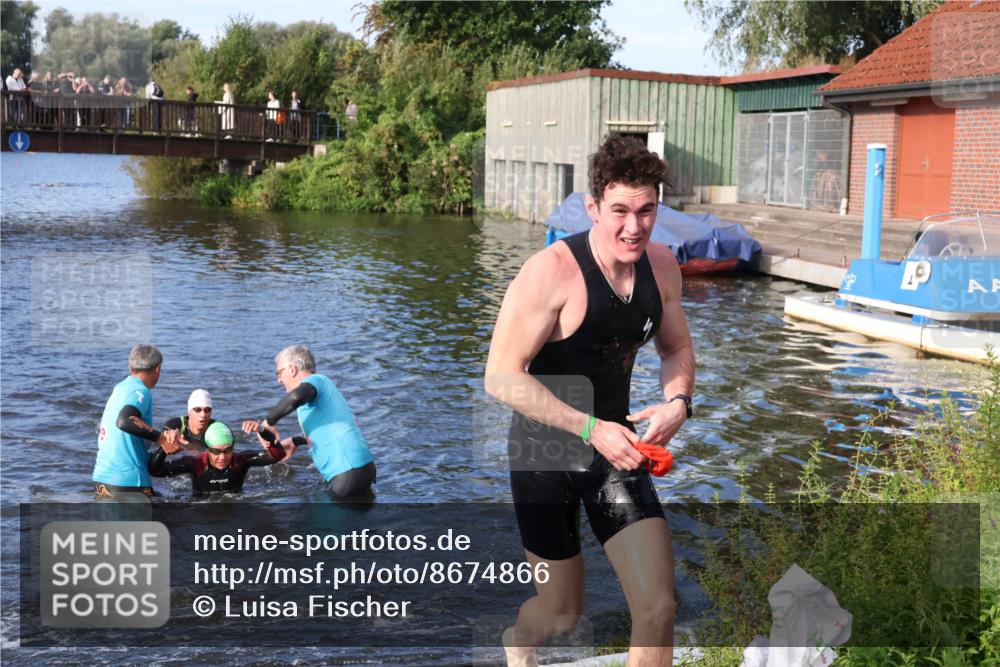 31.08.2025 - Elbe Triathlon Hamburg Luisa Fischer http://msf.ph/oto/8674866 31.08.2025 08:50:49 Schwimmen 255, 284, 389, 443 meine-sportfotos.de