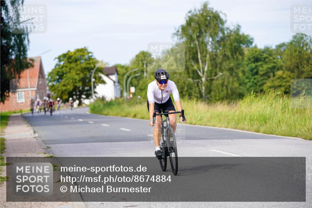 31.08.2025 - Elbe Triathlon Hamburg Michael Burmester http://msf.ph/oto/8674884 31.08.2025 10:16:59 Radfahren 427, 804, 841 meine-sportfotos.de