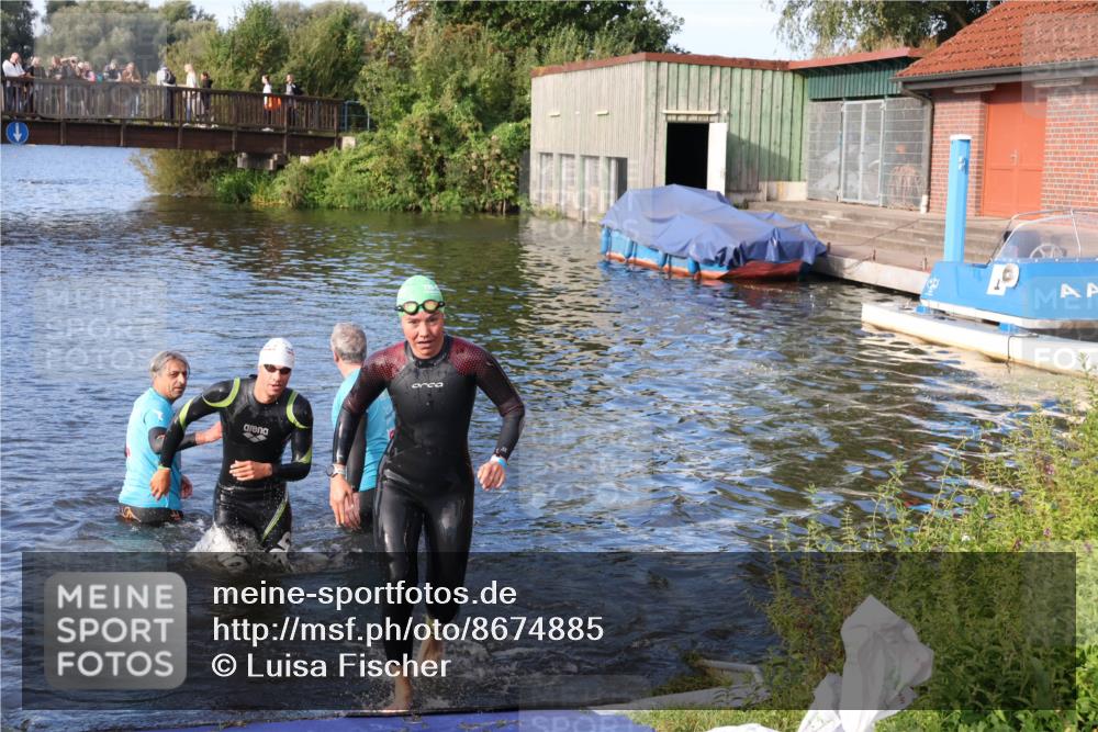 31.08.2025 - Elbe Triathlon Hamburg Luisa Fischer http://msf.ph/oto/8674885 31.08.2025 08:50:53 Schwimmen 284, 443 meine-sportfotos.de