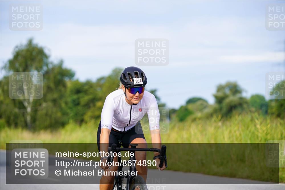 31.08.2025 - Elbe Triathlon Hamburg Michael Burmester http://msf.ph/oto/8674890 31.08.2025 10:17:00 Radfahren 427, 804 meine-sportfotos.de