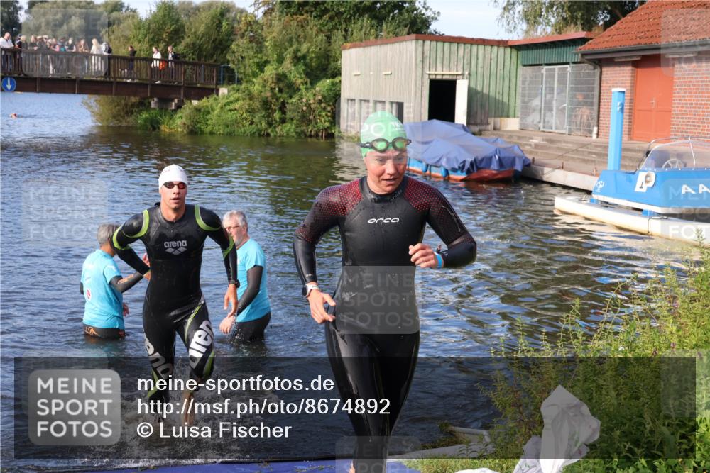 31.08.2025 - Elbe Triathlon Hamburg Luisa Fischer http://msf.ph/oto/8674892 31.08.2025 08:50:54 Schwimmen 284, 443 meine-sportfotos.de