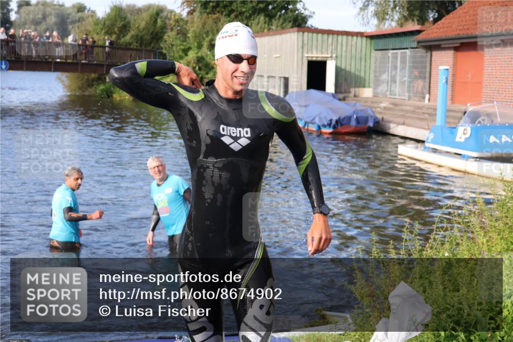 31.08.2025 - Elbe Triathlon Hamburg Luisa Fischer http://msf.ph/oto/8674902 31.08.2025 08:50:56 Schwimmen 284, 443 meine-sportfotos.de