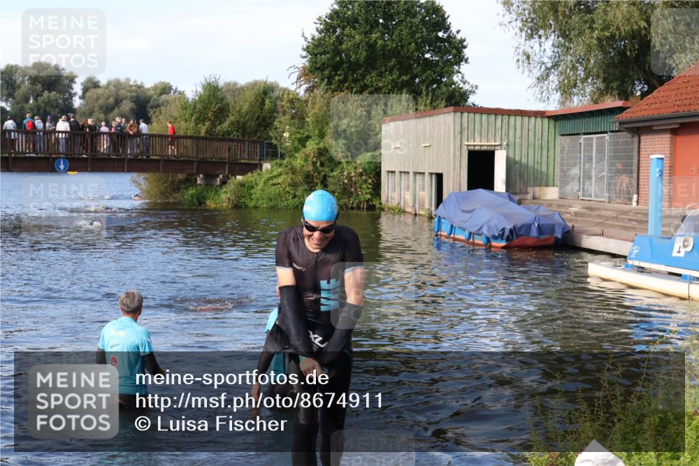 31.08.2025 - Elbe Triathlon Hamburg Luisa Fischer http://msf.ph/oto/8674911 31.08.2025 08:52:45 Schwimmen 378 meine-sportfotos.de