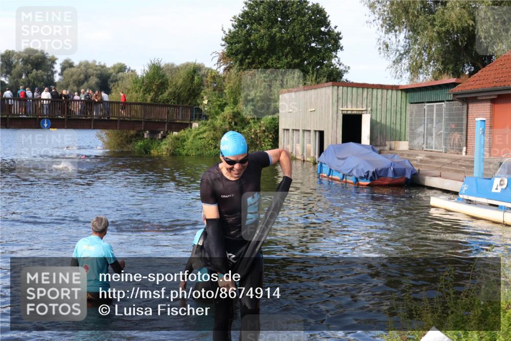 31.08.2025 - Elbe Triathlon Hamburg Luisa Fischer http://msf.ph/oto/8674914 31.08.2025 08:52:45 Schwimmen 378 meine-sportfotos.de