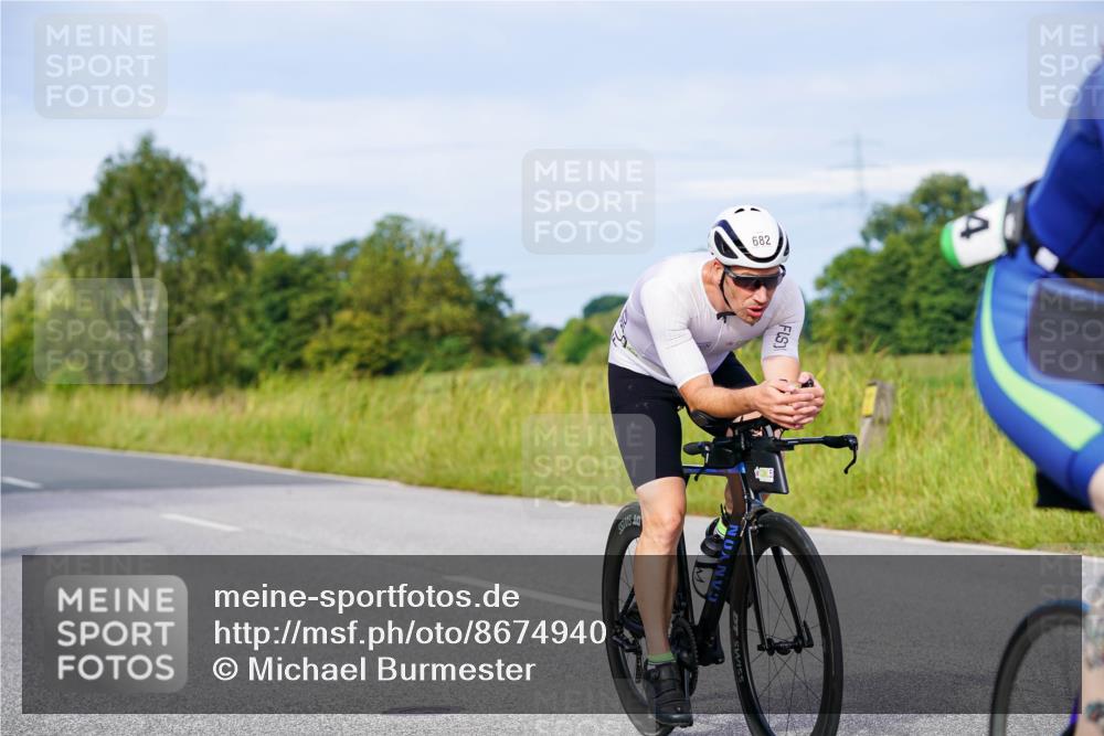 31.08.2025 - Elbe Triathlon Hamburg Michael Burmester http://msf.ph/oto/8674940 31.08.2025 10:17:13 Radfahren 671, 682, 696, 739, 754, 786, 874, 877, 912, 1017 meine-sportfotos.de