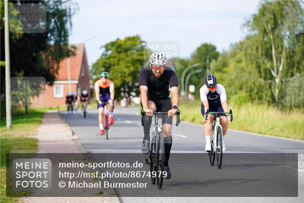 31.08.2025 - Elbe Triathlon Hamburg Michael Burmester http://msf.ph/oto/8674979 31.08.2025 10:17:29 Radfahren 388, 406, 869, 923 meine-sportfotos.de