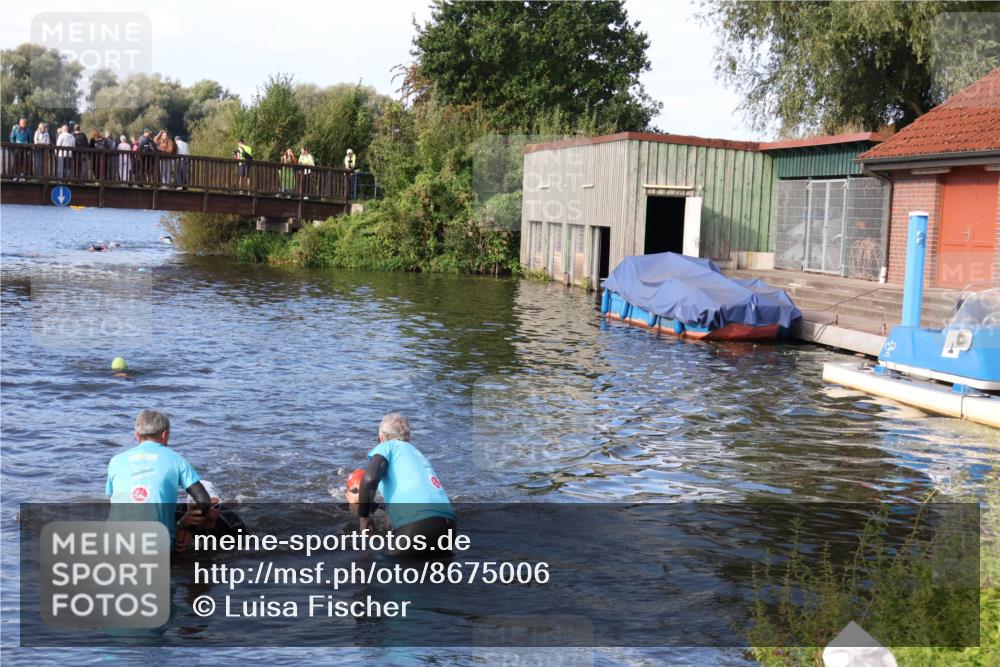 31.08.2025 - Elbe Triathlon Hamburg Luisa Fischer http://msf.ph/oto/8675006 31.08.2025 08:53:40 Schwimmen 467, 554 meine-sportfotos.de