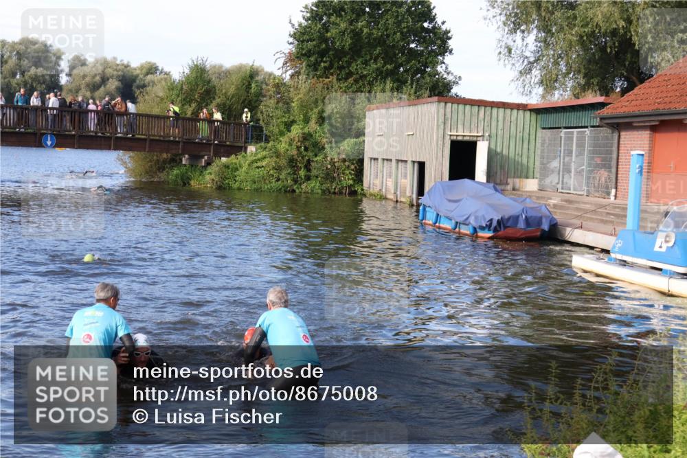 31.08.2025 - Elbe Triathlon Hamburg Luisa Fischer http://msf.ph/oto/8675008 31.08.2025 08:53:40 Schwimmen 467, 554 meine-sportfotos.de