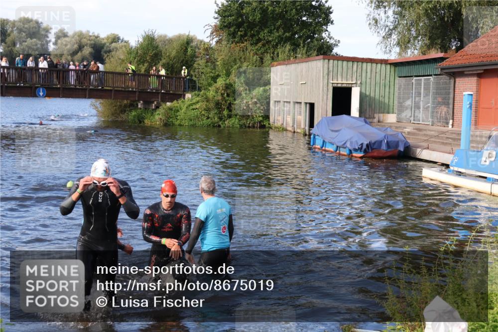 31.08.2025 - Elbe Triathlon Hamburg Luisa Fischer http://msf.ph/oto/8675019 31.08.2025 08:53:43 Schwimmen 467, 554 meine-sportfotos.de