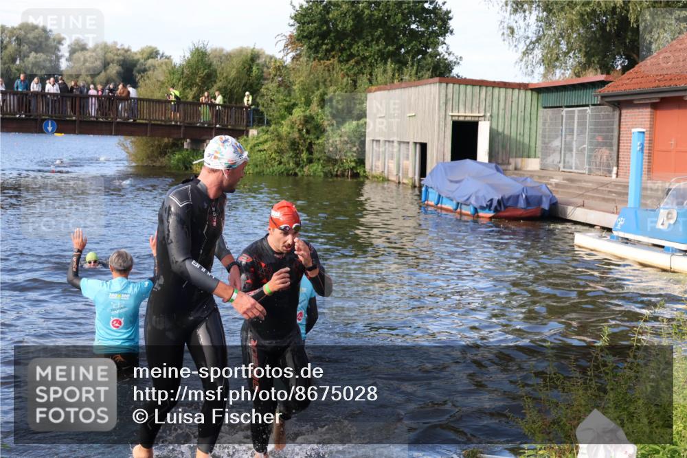 31.08.2025 - Elbe Triathlon Hamburg Luisa Fischer http://msf.ph/oto/8675028 31.08.2025 08:53:44 Schwimmen 467, 554 meine-sportfotos.de