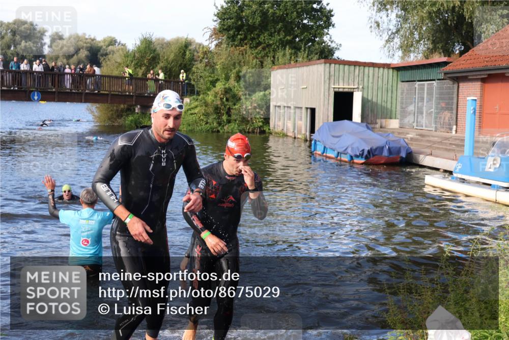 31.08.2025 - Elbe Triathlon Hamburg Luisa Fischer http://msf.ph/oto/8675029 31.08.2025 08:53:45 Schwimmen 467, 554 meine-sportfotos.de