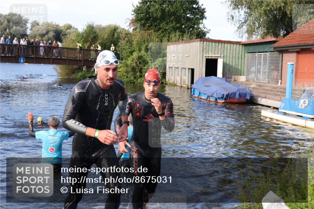 31.08.2025 - Elbe Triathlon Hamburg Luisa Fischer http://msf.ph/oto/8675031 31.08.2025 08:53:45 Schwimmen 467, 554 meine-sportfotos.de