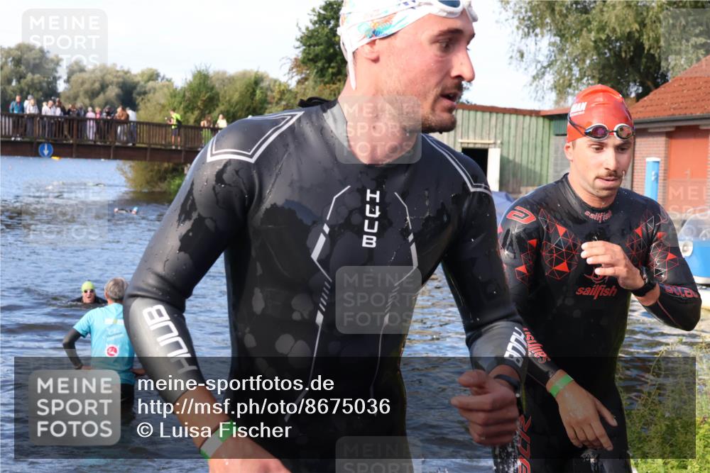 31.08.2025 - Elbe Triathlon Hamburg Luisa Fischer http://msf.ph/oto/8675036 31.08.2025 08:53:46 Schwimmen 467, 554 meine-sportfotos.de