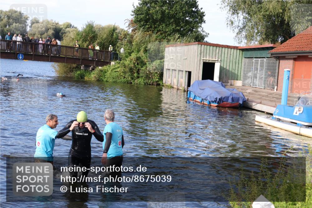 31.08.2025 - Elbe Triathlon Hamburg Luisa Fischer http://msf.ph/oto/8675039 31.08.2025 08:53:58 Schwimmen 379 meine-sportfotos.de