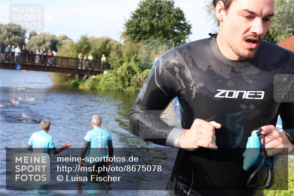 31.08.2025 - Elbe Triathlon Hamburg Luisa Fischer http://msf.ph/oto/8675078 31.08.2025 08:54:24 Schwimmen 543 meine-sportfotos.de