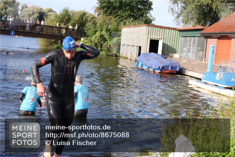 31.08.2025 - Elbe Triathlon Hamburg Luisa Fischer http://msf.ph/oto/8675088 31.08.2025 08:54:37 Schwimmen 535, 539 meine-sportfotos.de