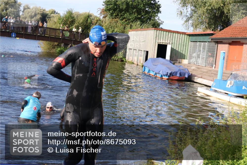 31.08.2025 - Elbe Triathlon Hamburg Luisa Fischer http://msf.ph/oto/8675093 31.08.2025 08:54:38 Schwimmen 535, 539 meine-sportfotos.de