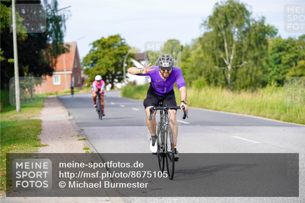 31.08.2025 - Elbe Triathlon Hamburg Michael Burmester http://msf.ph/oto/8675105 31.08.2025 10:18:05 Radfahren 461, 684, 750, 909 meine-sportfotos.de
