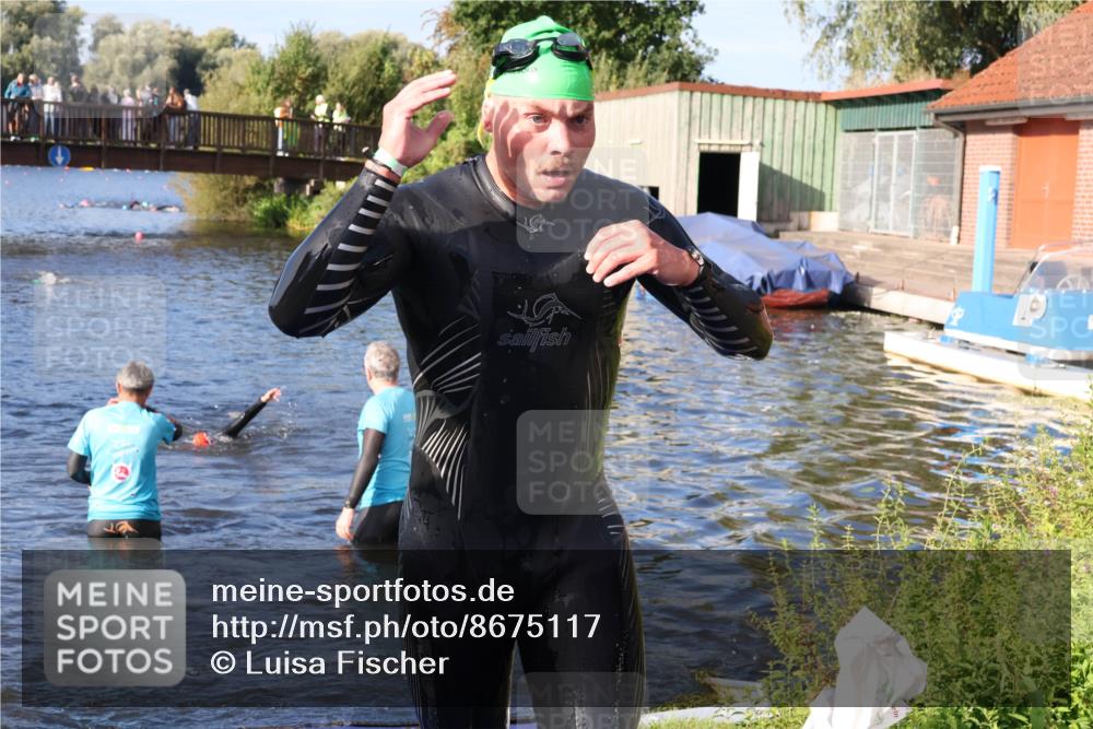 31.08.2025 - Elbe Triathlon Hamburg Luisa Fischer http://msf.ph/oto/8675117 31.08.2025 08:54:50 Schwimmen 506 meine-sportfotos.de