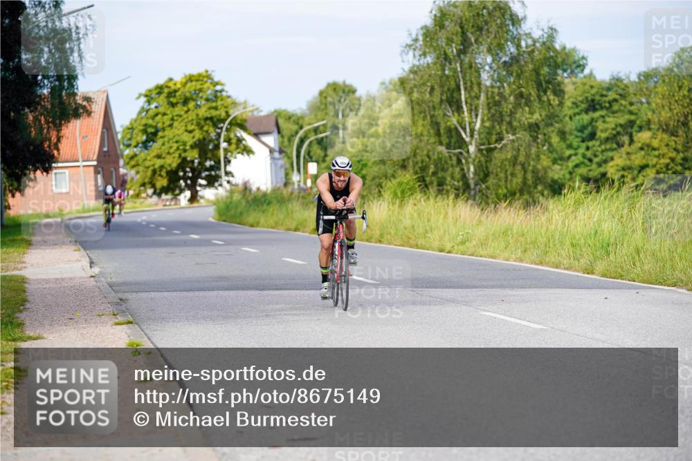 31.08.2025 - Elbe Triathlon Hamburg Michael Burmester http://msf.ph/oto/8675149 31.08.2025 10:18:19 Radfahren 850, 1032 meine-sportfotos.de