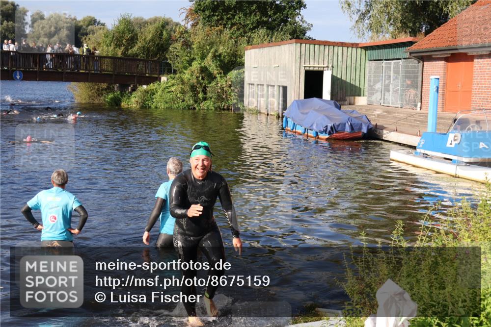 31.08.2025 - Elbe Triathlon Hamburg Luisa Fischer http://msf.ph/oto/8675159 31.08.2025 08:55:26 Schwimmen 302 meine-sportfotos.de