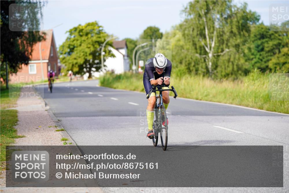 31.08.2025 - Elbe Triathlon Hamburg Michael Burmester http://msf.ph/oto/8675161 31.08.2025 10:18:26 Radfahren 918 meine-sportfotos.de