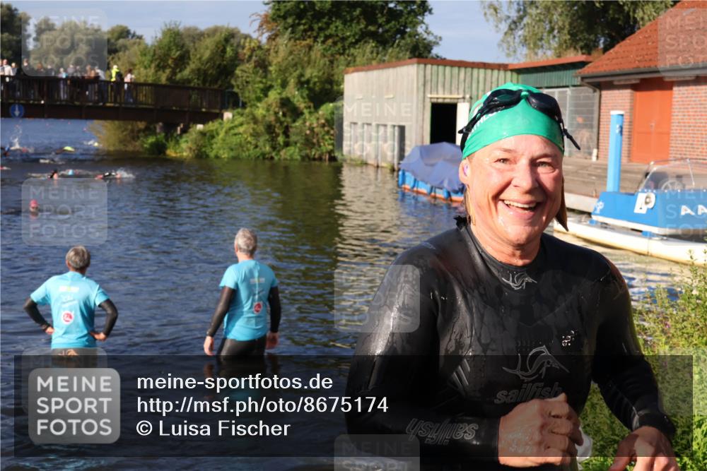 31.08.2025 - Elbe Triathlon Hamburg Luisa Fischer http://msf.ph/oto/8675174 31.08.2025 08:55:28 Schwimmen 302 meine-sportfotos.de