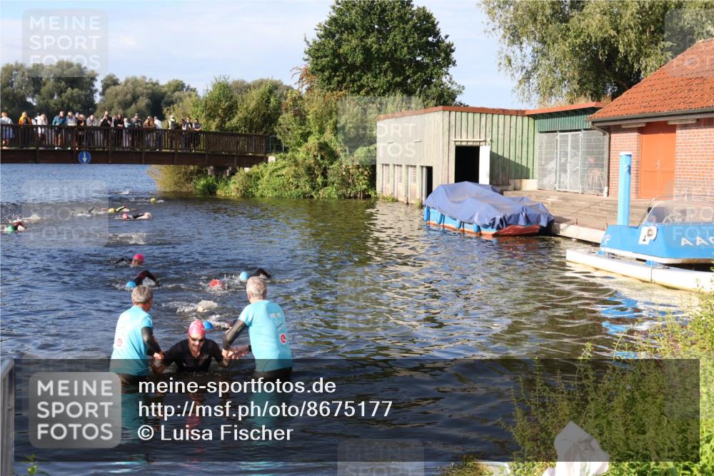 31.08.2025 - Elbe Triathlon Hamburg Luisa Fischer http://msf.ph/oto/8675177 31.08.2025 08:55:52 Schwimmen 304, 468 meine-sportfotos.de