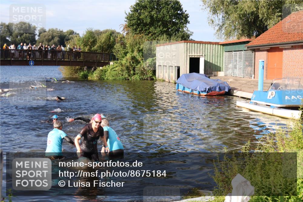 31.08.2025 - Elbe Triathlon Hamburg Luisa Fischer http://msf.ph/oto/8675184 31.08.2025 08:55:53 Schwimmen 304, 468 meine-sportfotos.de
