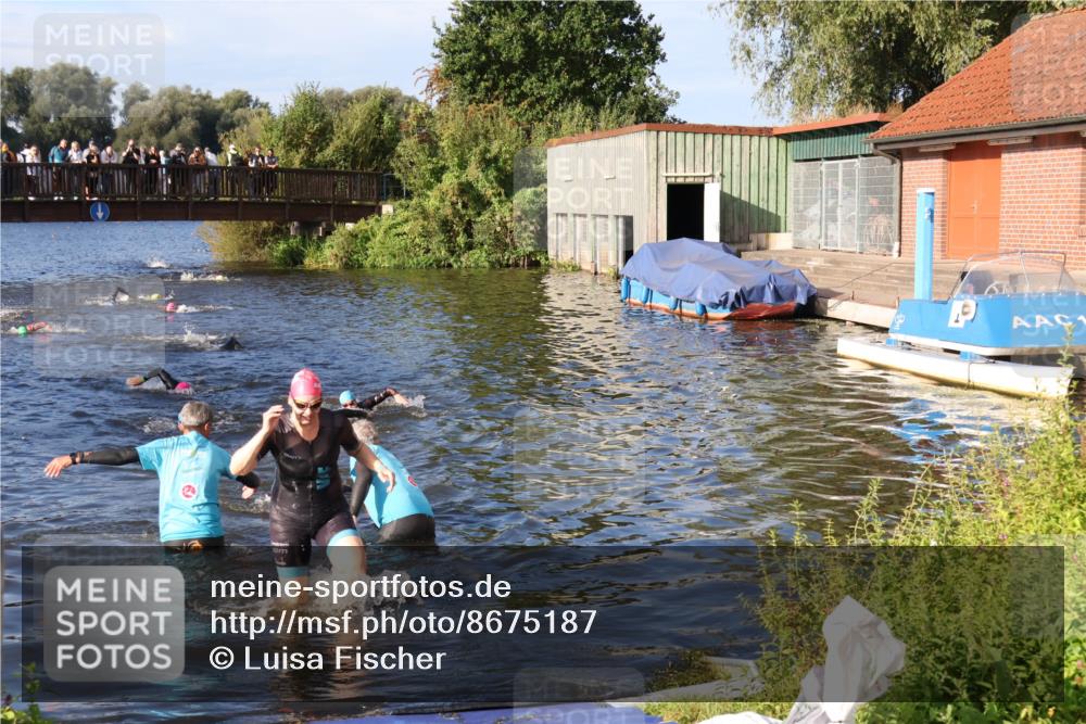 31.08.2025 - Elbe Triathlon Hamburg Luisa Fischer http://msf.ph/oto/8675187 31.08.2025 08:55:54 Schwimmen 304, 468 meine-sportfotos.de