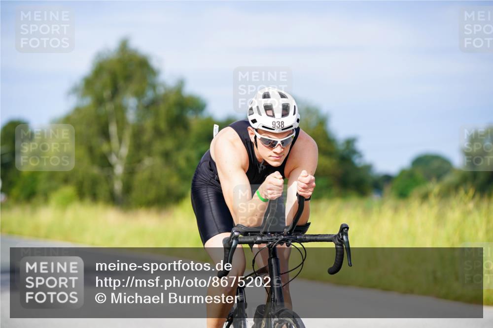 31.08.2025 - Elbe Triathlon Hamburg Michael Burmester http://msf.ph/oto/8675202 31.08.2025 10:18:47 Radfahren 778, 911, 938 meine-sportfotos.de
