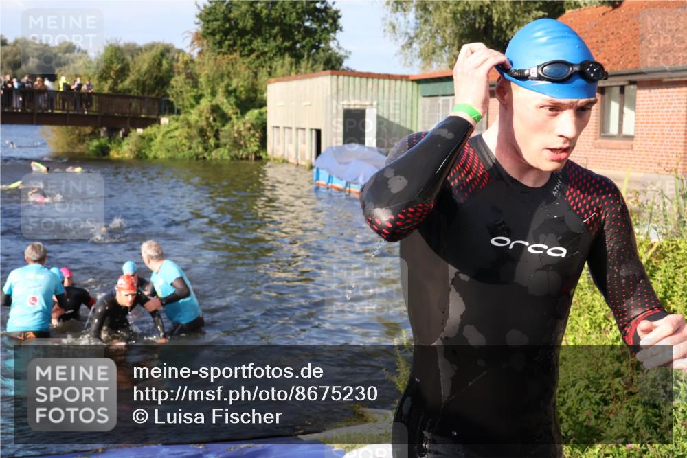 31.08.2025 - Elbe Triathlon Hamburg Luisa Fischer http://msf.ph/oto/8675230 31.08.2025 08:56:01 Schwimmen 304, 441, 450, 468, 549 meine-sportfotos.de