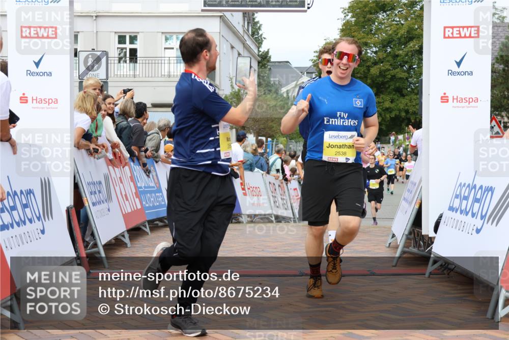 31.08.2025 - 21. Blankeneser Heldenlauf Strokosch-Dieckow http://msf.ph/oto/8675234 31.08.2025 10:29:33 Ziel 2578, 2614, 2615, 2684, 2538, 2558, 2277 meine-sportfotos.de