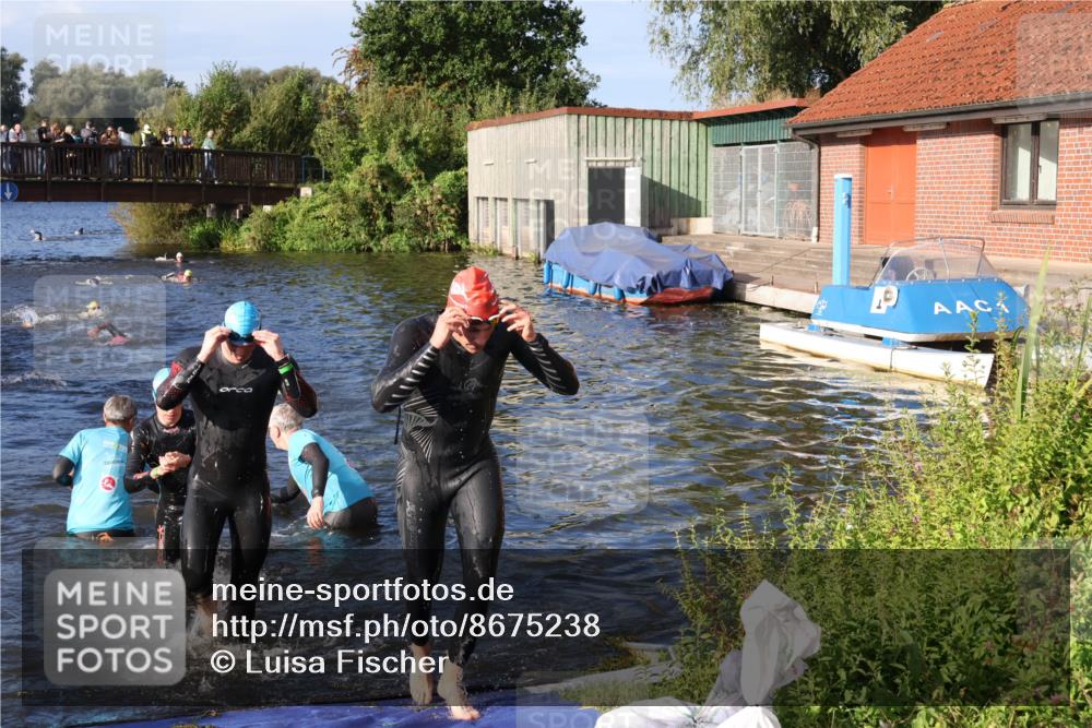 31.08.2025 - Elbe Triathlon Hamburg Luisa Fischer http://msf.ph/oto/8675238 31.08.2025 08:56:05 Schwimmen 441, 450, 476, 540, 549 meine-sportfotos.de