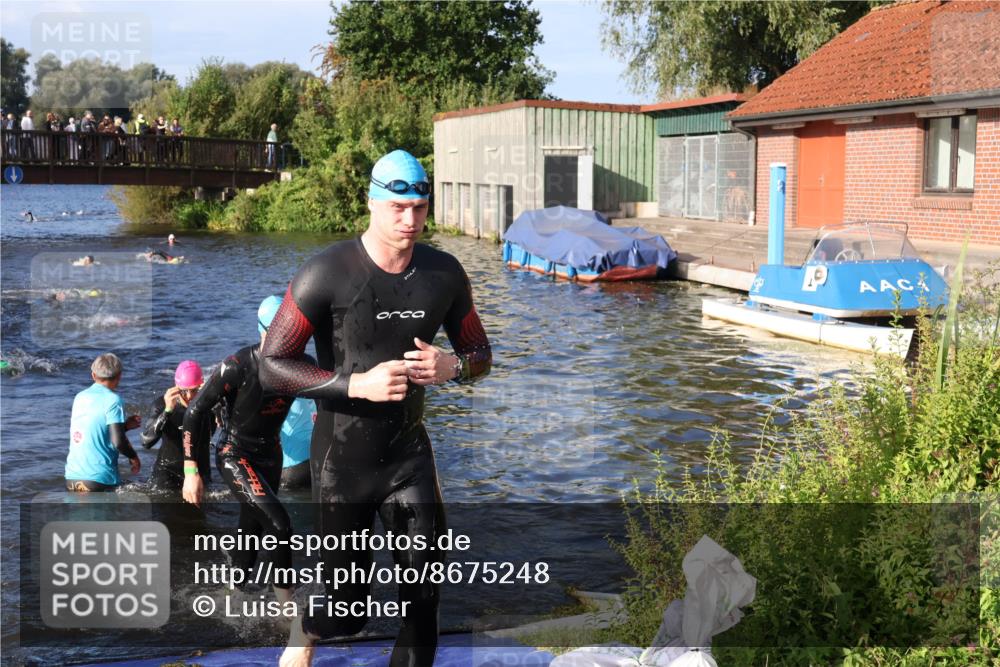 31.08.2025 - Elbe Triathlon Hamburg Luisa Fischer http://msf.ph/oto/8675248 31.08.2025 08:56:07 Schwimmen 441, 450, 476, 540, 549 meine-sportfotos.de