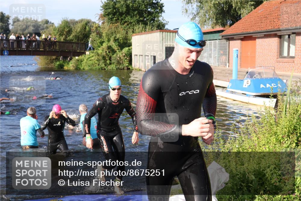 31.08.2025 - Elbe Triathlon Hamburg Luisa Fischer http://msf.ph/oto/8675251 31.08.2025 08:56:08 Schwimmen 392, 441, 450, 476, 540, 549 meine-sportfotos.de