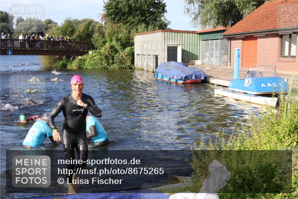 31.08.2025 - Elbe Triathlon Hamburg Luisa Fischer http://msf.ph/oto/8675265 31.08.2025 08:56:11 Schwimmen 392, 441, 476, 540 meine-sportfotos.de