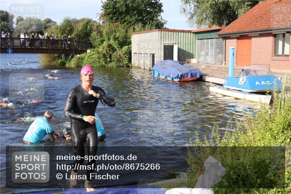 31.08.2025 - Elbe Triathlon Hamburg Luisa Fischer http://msf.ph/oto/8675266 31.08.2025 08:56:11 Schwimmen 392, 441, 476, 540 meine-sportfotos.de