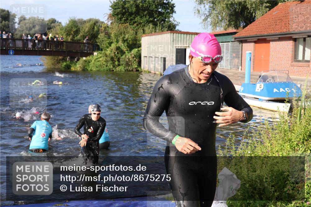 31.08.2025 - Elbe Triathlon Hamburg Luisa Fischer http://msf.ph/oto/8675275 31.08.2025 08:56:13 Schwimmen 392, 449, 476, 540 meine-sportfotos.de