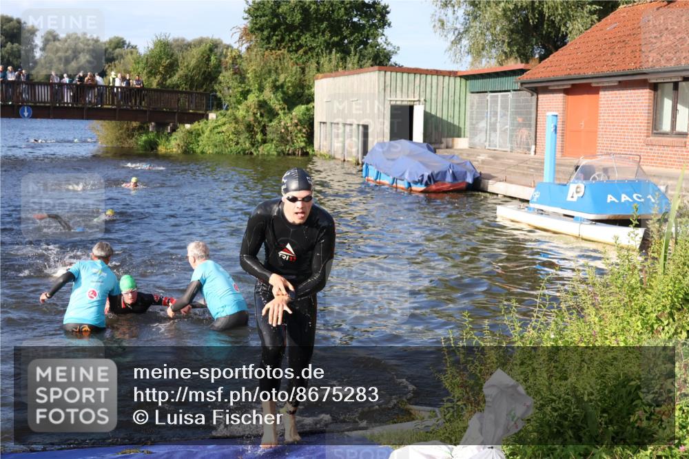 31.08.2025 - Elbe Triathlon Hamburg Luisa Fischer http://msf.ph/oto/8675283 31.08.2025 08:56:14 Schwimmen 392, 449, 476, 540 meine-sportfotos.de