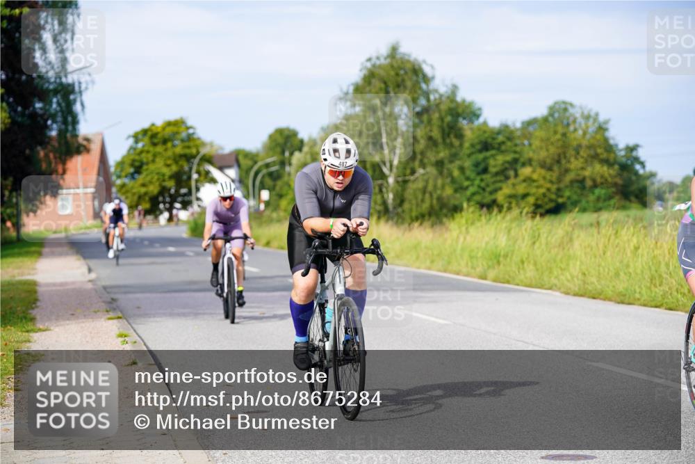 31.08.2025 - Elbe Triathlon Hamburg Michael Burmester http://msf.ph/oto/8675284 31.08.2025 10:19:11 Radfahren 487, 713, 777, 803, 828, 856, 930 meine-sportfotos.de
