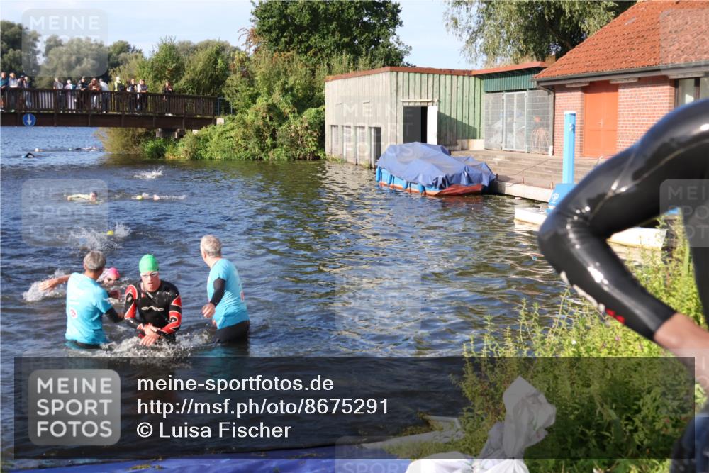31.08.2025 - Elbe Triathlon Hamburg Luisa Fischer http://msf.ph/oto/8675291 31.08.2025 08:56:16 Schwimmen 392, 449, 476, 479, 540 meine-sportfotos.de