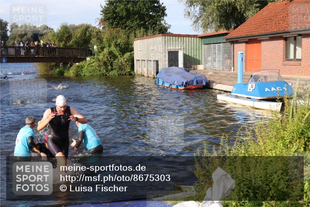 31.08.2025 - Elbe Triathlon Hamburg Luisa Fischer http://msf.ph/oto/8675303 31.08.2025 08:56:21 Schwimmen 392, 449, 465, 479, 492 meine-sportfotos.de